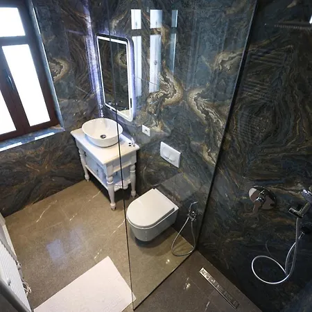 Domenico Hotel *