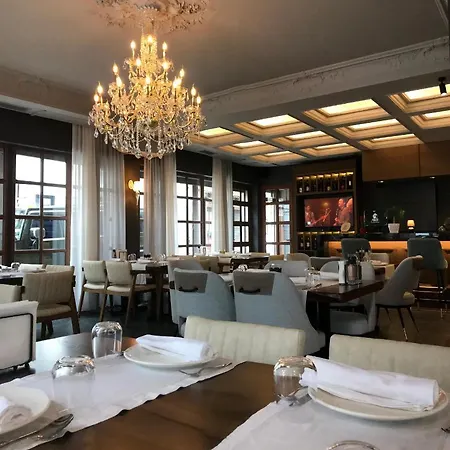 Domenico Hotel *